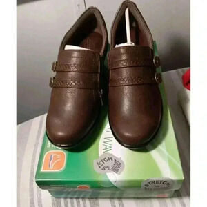 Easy Street Stroll 7.5 M Shoe Women's‎ Ornamented Brown Leather Ankle Boots Size